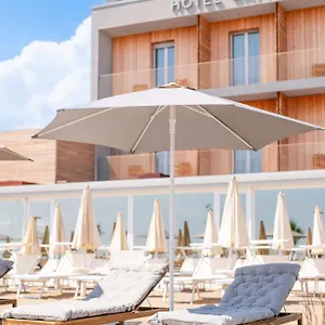 hotel-capanni.emilia-romagnahotels.net/